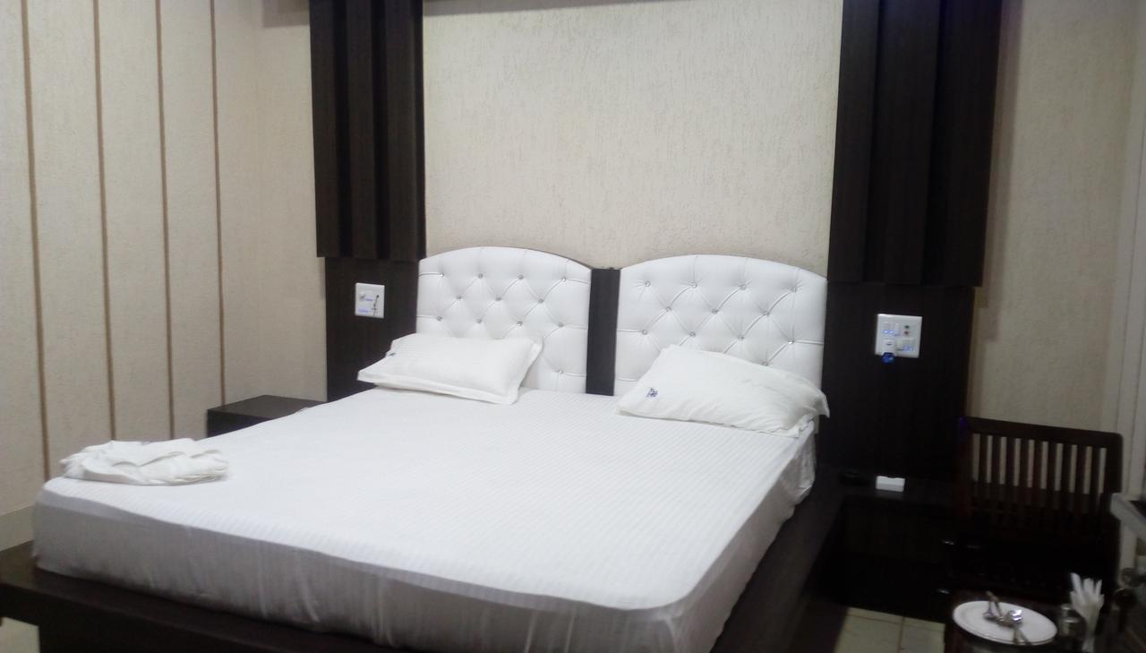 Harsh Hotel Kaithal ภายนอก รูปภาพ